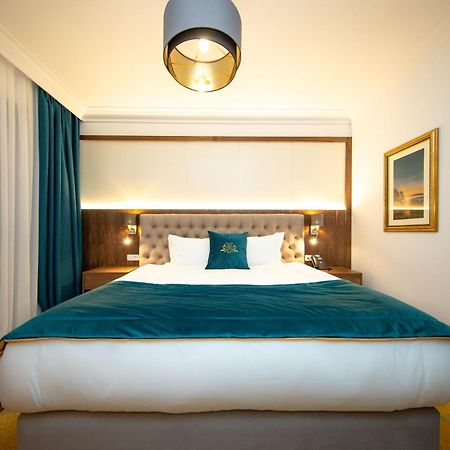 Grand Hotel Belushi Boge Екстериор снимка