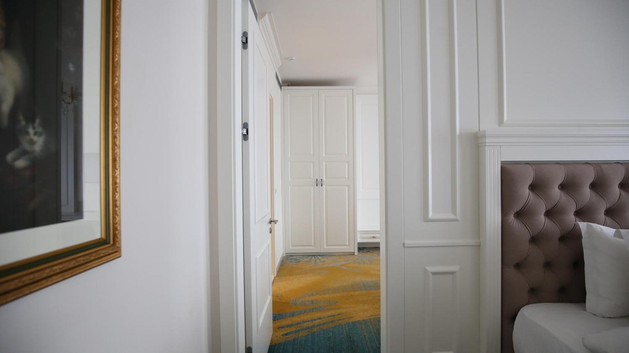 Grand Hotel Belushi Boge Екстериор снимка