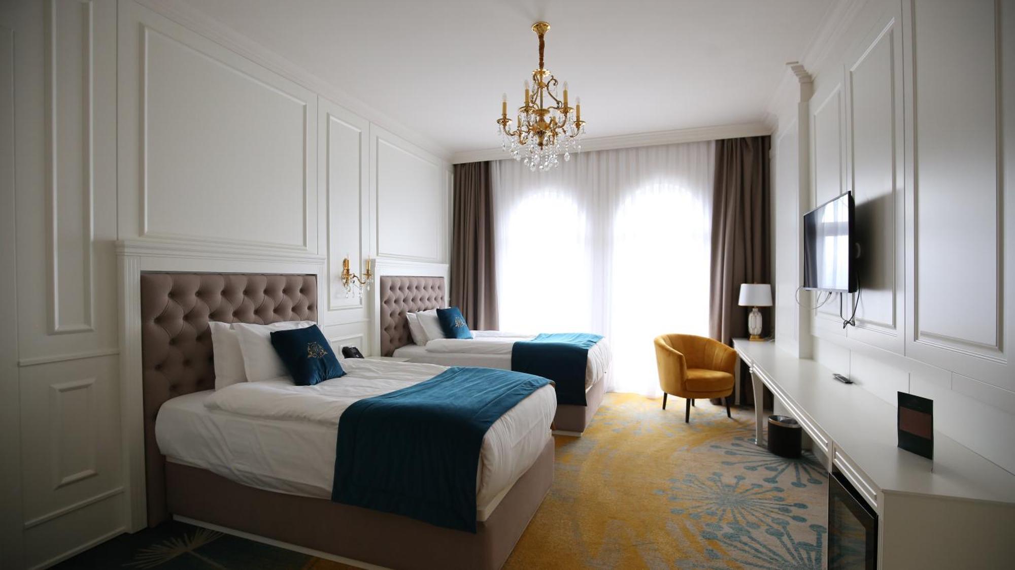 Grand Hotel Belushi Boge Екстериор снимка