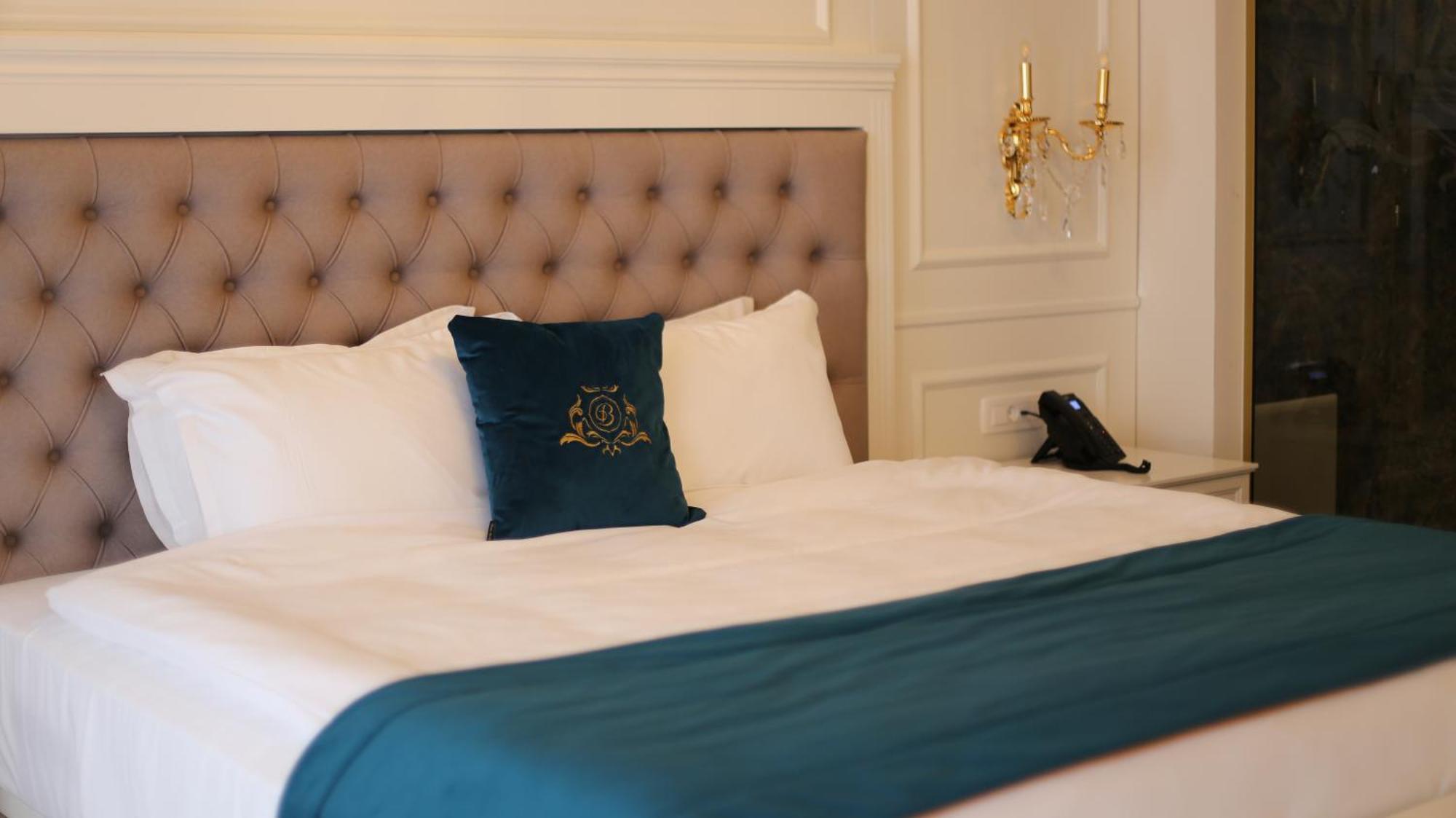 Grand Hotel Belushi Boge Екстериор снимка
