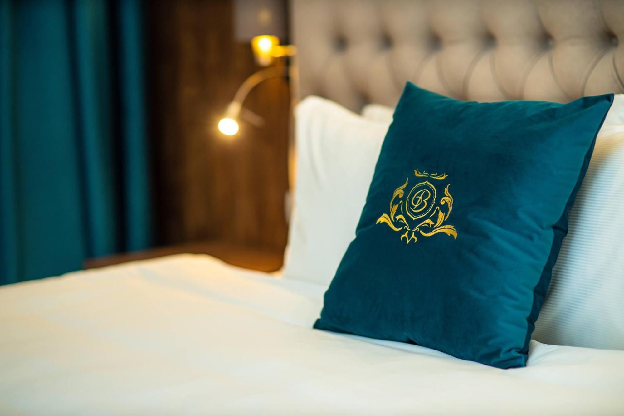 Grand Hotel Belushi Boge Екстериор снимка
