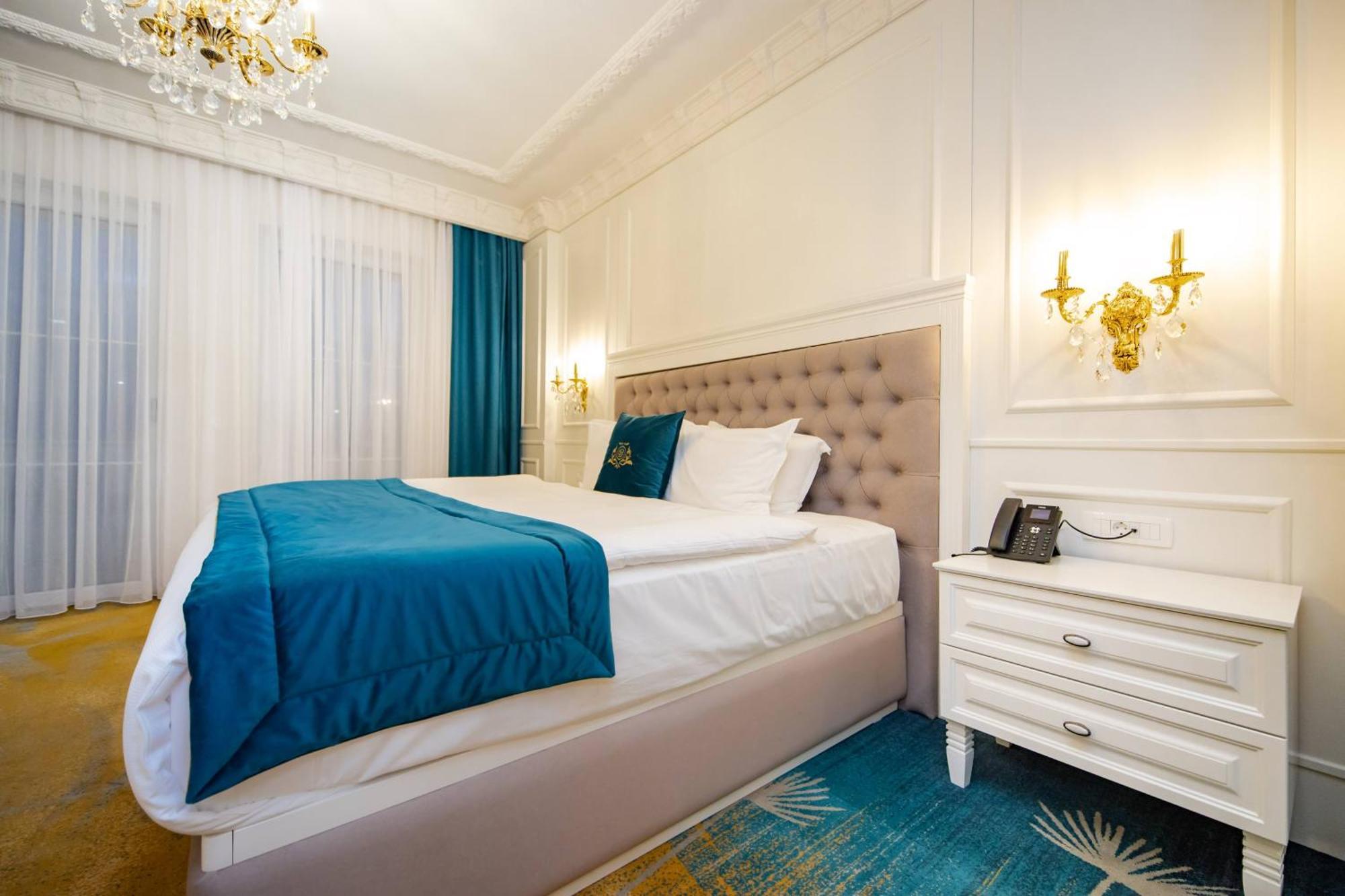 Grand Hotel Belushi Boge Екстериор снимка