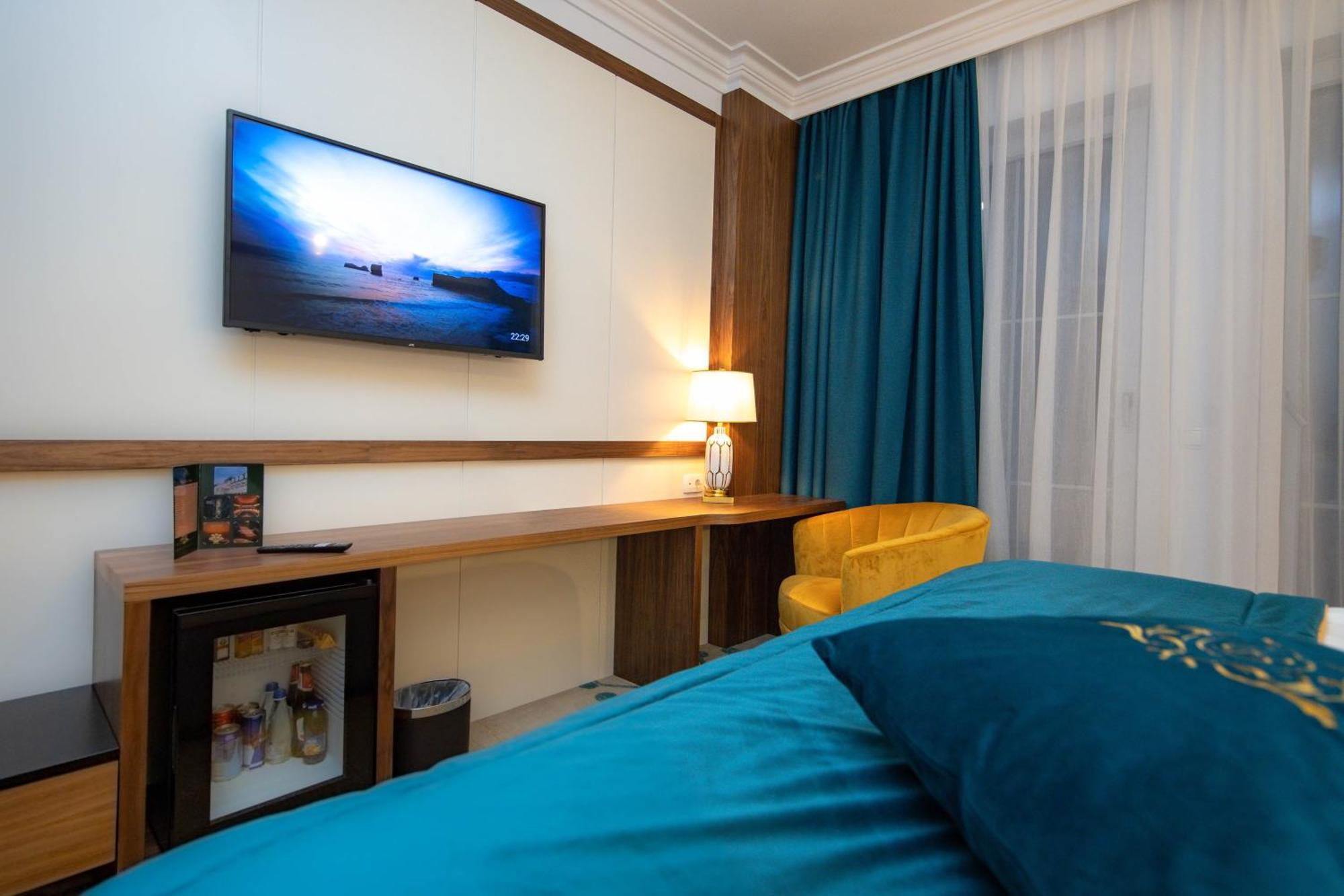 Grand Hotel Belushi Boge Екстериор снимка